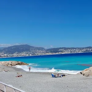 Appartement Nice BEACH PROMENADE Tramway 100m -2 double beds, Nice